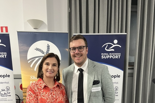 MCs Prue Adams and Alistair Lawson